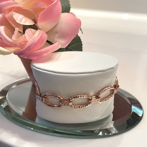 Kendra Scott Jewelry - Kendra Scott Go Beyond Bracelet